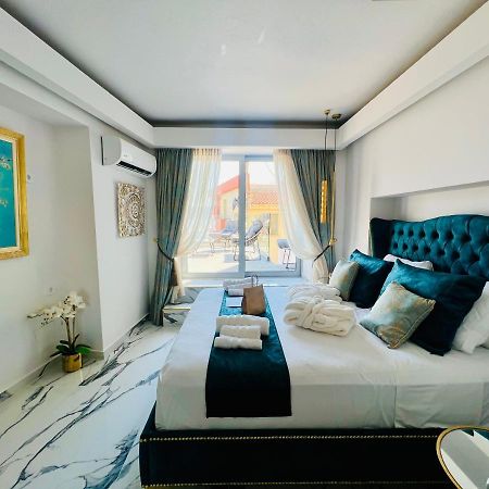 Mare Suites 3 Chrissi Akti Chania Exterior foto
