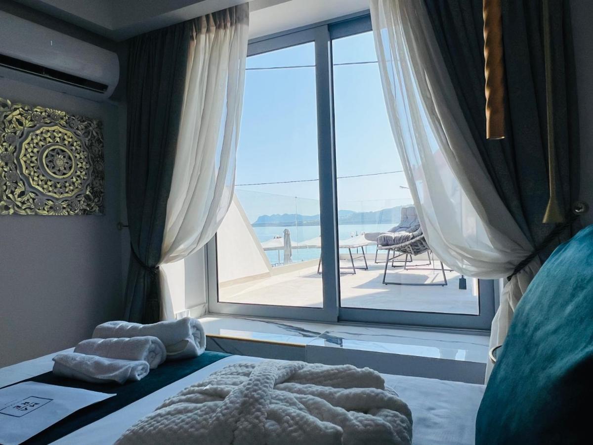 Mare Suites 3 Chrissi Akti Chania Exterior foto