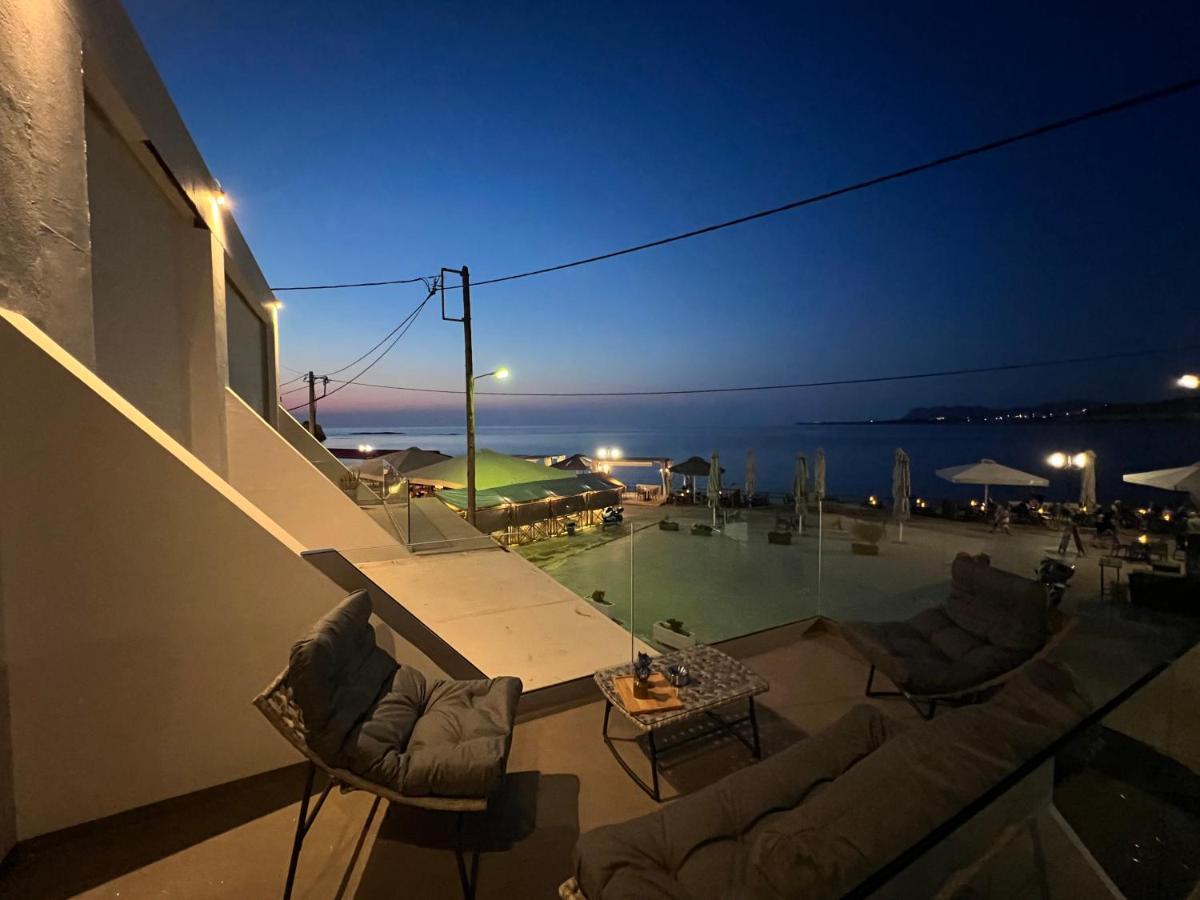 Mare Suites 3 Chrissi Akti Chania Exterior foto