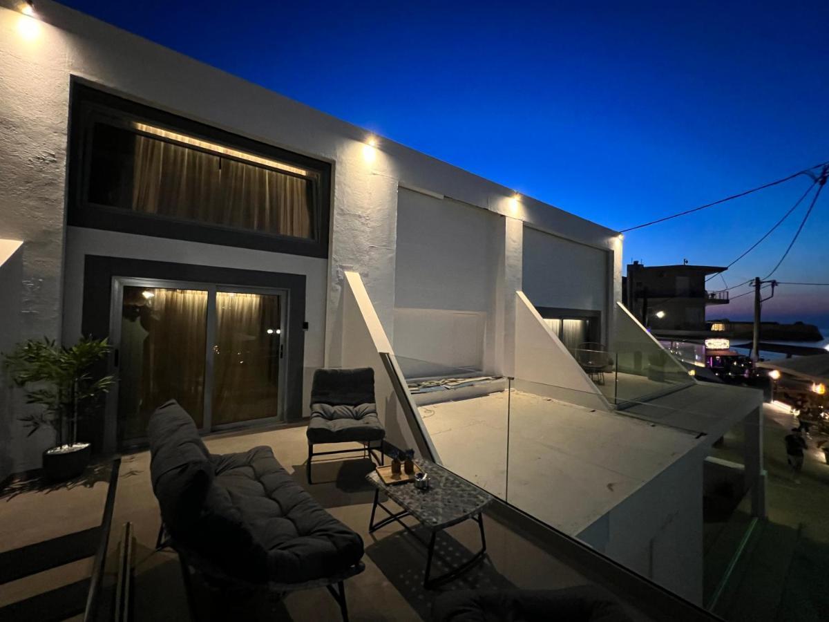 Mare Suites 3 Chrissi Akti Chania Exterior foto