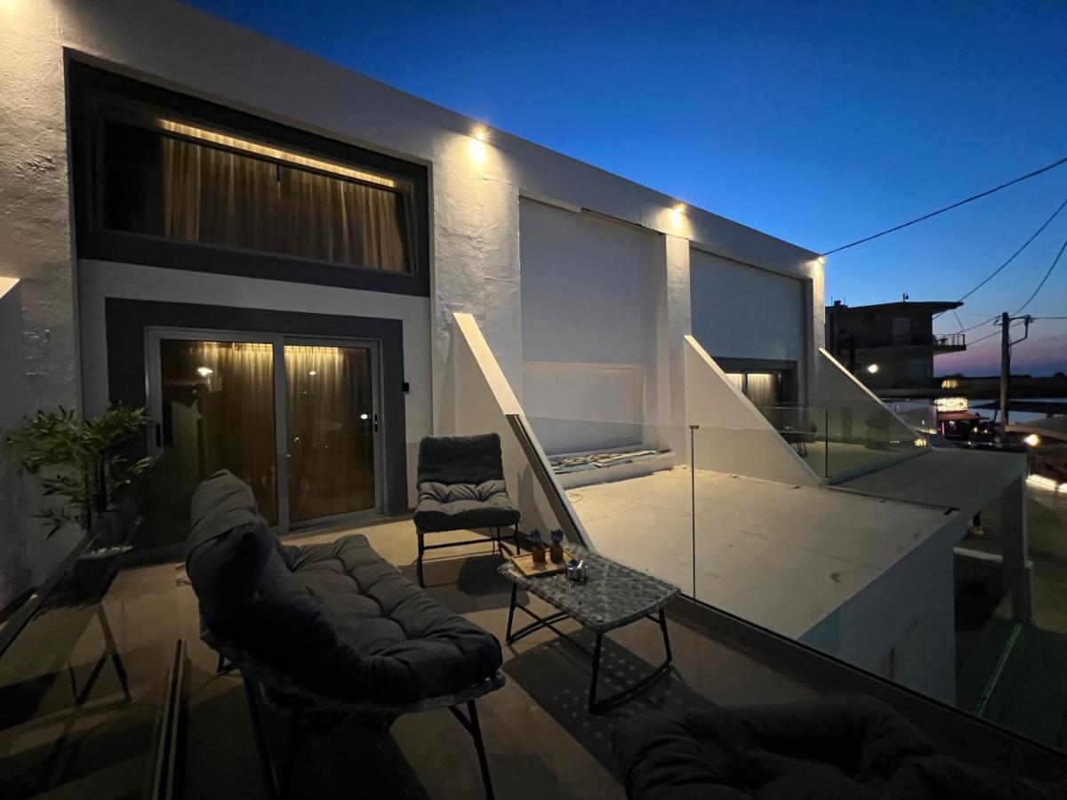 Mare Suites 3 Chrissi Akti Chania Exterior foto