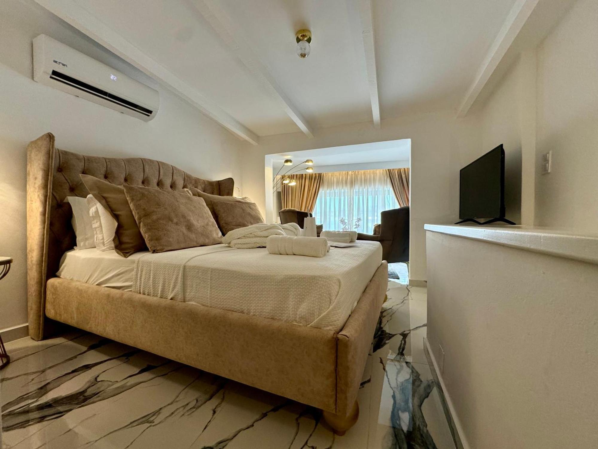 Mare Suites 3 Chrissi Akti Chania Exterior foto